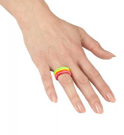 Set von 4 Ringen in Neon Farben